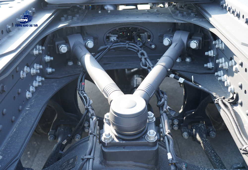 Đầu kéo Chenglong HK 470HP - Cầu Láp